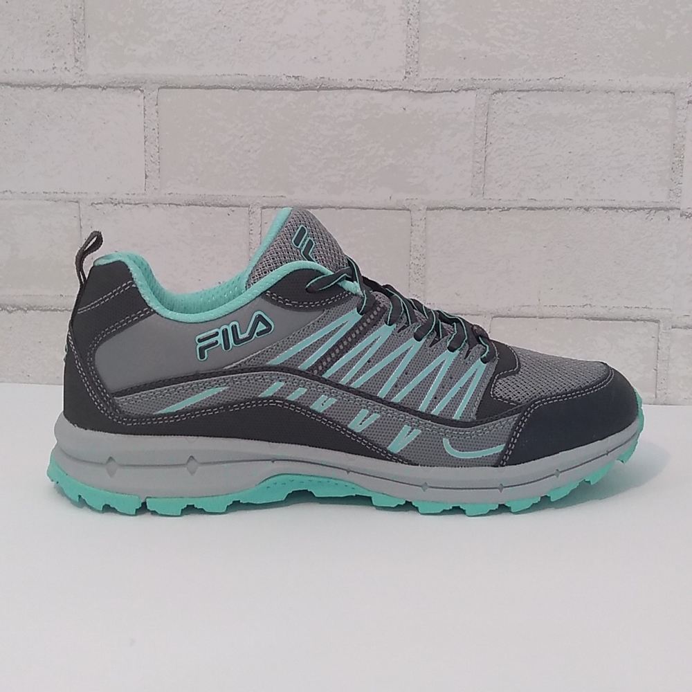 New Fila running shoes for women size 9